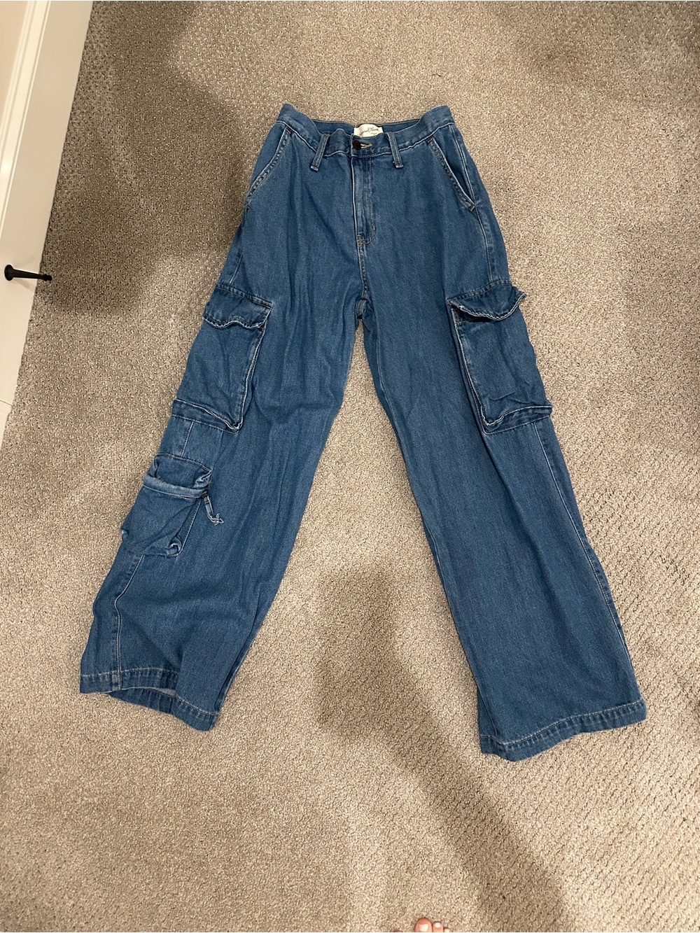 Universal Thread Blue Cargo Wide-Leg Jeans